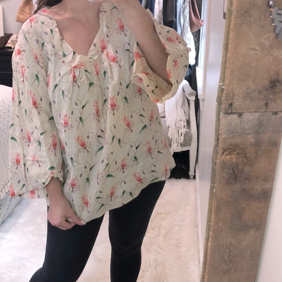 HD in Paris Anthropologie size 8 tan floral boho top - Picture 2 of 8